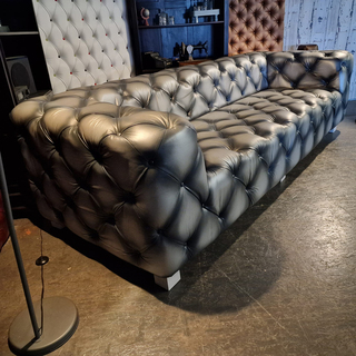 3-Zits Bank Chesterfield, Hauxley, zilver