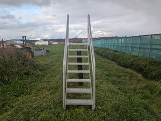 Aluminium trap 8-treeds