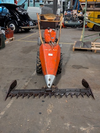 Werktuigdrager met maaibalk, Agria