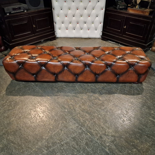Hocker Chesterfield, Hauxley, bruin