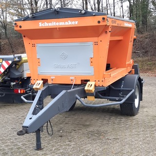 Zoutstrooier op aanhanger, Schuitemaker, SW3800 Epoke Sirius AST 3,5m2