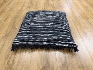 Lederen zitkussen, Moods