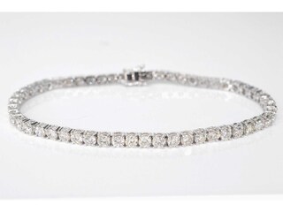 Witgouden armband vol met briljant geslepen diamanten 5.40 carat