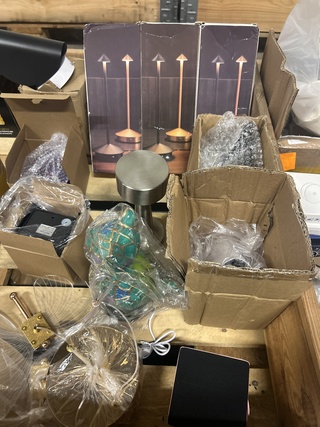 Partij (online) winkelvoorraad w.o. woondecoratie ca. 23x