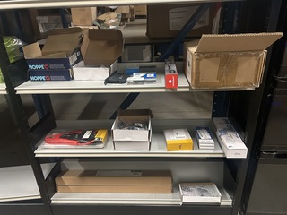 3x Inhoud stellingvak w.o. deurbeslag en elektronica w.o. Hoppe, SLV,