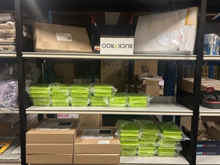 3x Inhoud stellingvak w.o. siliconen ijsblokjesvormen w.o. Levivo