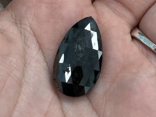 Diamant – 18.41 carat natuurlijke zwarte diamant (gecertificeerd)