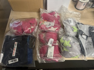 Ca. 40x Diverse (sport)kleding en accessoires, W.o. Adidas, Ultrasport