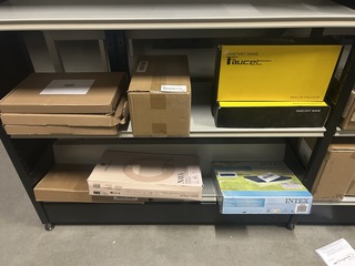 2x Inhoud stellingvak w.o. verlichting w.o. Atmosphera, Faucet, Intex