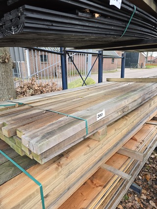 Ca. 38x Hardhouten balken geschaafd, 40x70mm, lengte 300cm (B keuze)