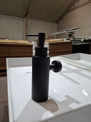 Zeepdispenser Hotbath, Cobber, mat zwart