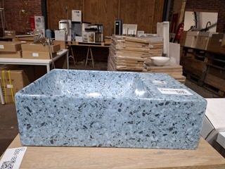 Fontein Globo, Le Pietre, blauw