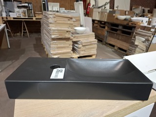 Fontein Clou, Vale, mat zwart