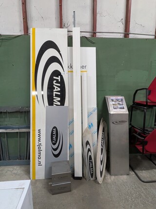 Partij reclame materiaal Tjalma