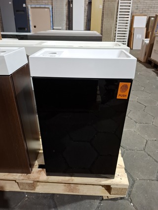 Fonteinmeubel glans zwart