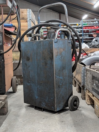 2x Nostalgisch olie/vernevelapparaat