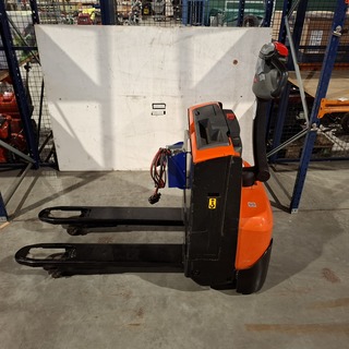 Elektrische Palletwagen, BT Toyota, LWE140, 2012