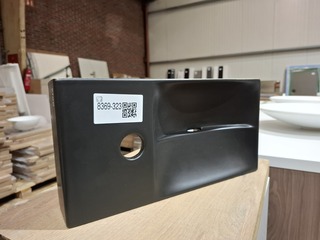 Fontein Clou, mat zwart