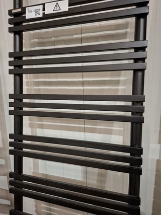 Elektrische designradiator Antrax, Pioli, mat zwart