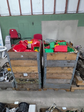 Partij magazijnbakken, diverse modellen