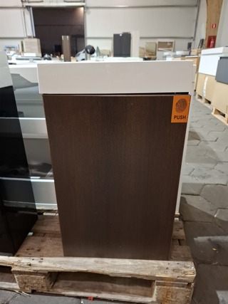 Fonteinmeubel Young, wengé