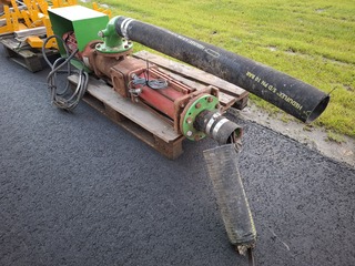 Mestpomp met hydro motor