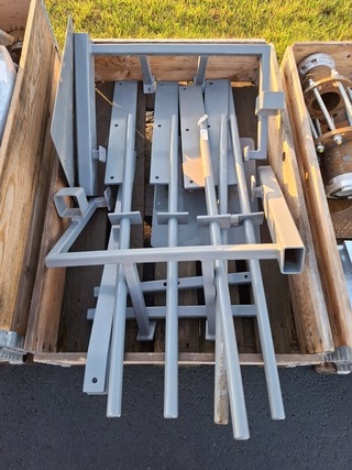 Pallet met halffabricaat t.b.v. Viktor waterpomp