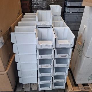 Ca. 80x Magazijnbakken met grijp opening, Wit