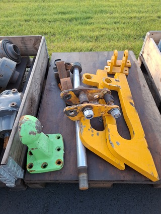 4x Pallet met o.a. K80 koppeling