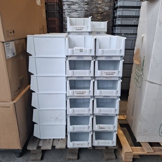 Ca. 80x Magazijnbakken met grijp opening, Wit