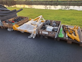 4x Pallet met o.a. K80 koppeling