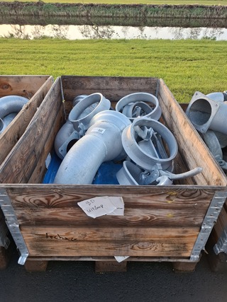 Pallet met buismateriaal