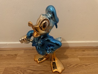 Donald Duck beeld, Blauw