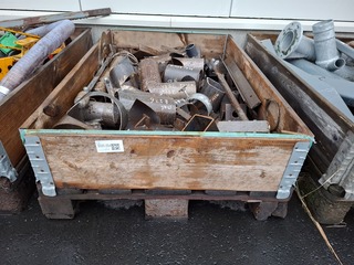 6x Pallet diversen vnl. metaalwaren