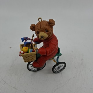 Ca. 32x Beeldje, Enesco, Travelin Trike