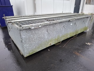 Metalen container met inhoud