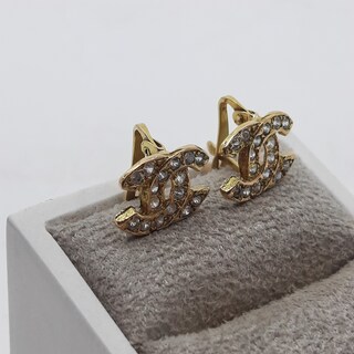 Paar oorstekers, 18 karaats