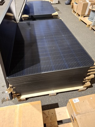 17x Zonnepaneel Longi, LR5-54HPB-410M