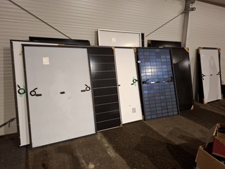 Ca. 20x Diverse zonnepanelen o.a. Hyundai, DMEGC, TW solar