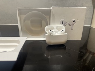 3x Airpods, Apple