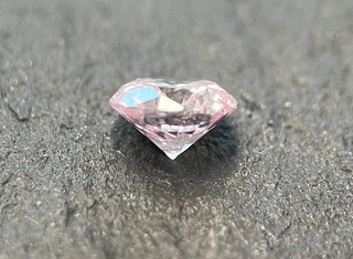 Diamant – 0.67 carat natuurlijke fancy roze gekleurde diamant (gecerti