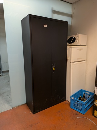 Werkplaatskast met inhoud