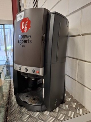 Koffieautomaat Douwe Egberts, 720
