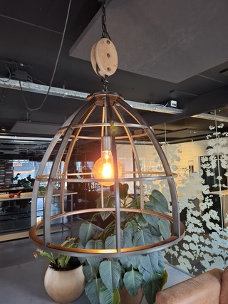 Industriële plafondlamp