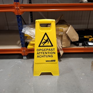 2x Accu boormachine met partij opgepast nat borden, De Walt , o.a. DC9