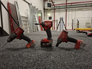 3x Accu gereedschap Milwaukee, bouwjaar 2022/2024