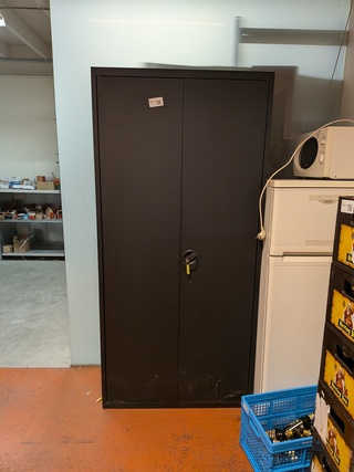 Werkplaatskast met inhoud