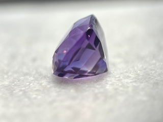 Edelsteen – 11.35 carat paarse natuurlijke amethist