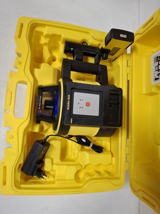 Roterende laser zelfstellend horizontaal Leica, Rugby 810, bouwjaar 2