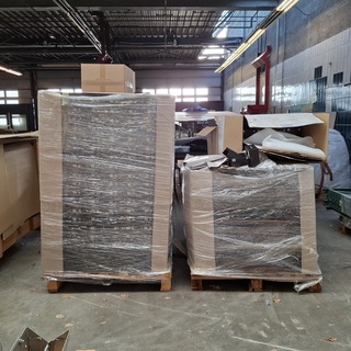 2x Pallet lege verpakkingsdozen